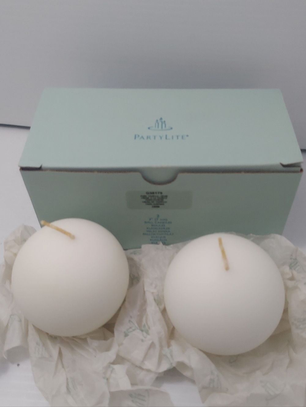PartyLite Cream White Round 3" Ball Candles 2 Pure Vanilla Q36179 new in box